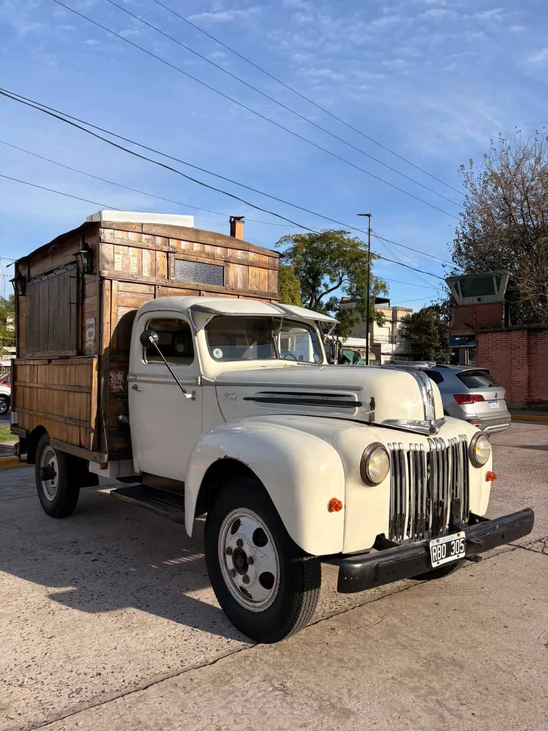 Ford 1947 de Fuego de Campo